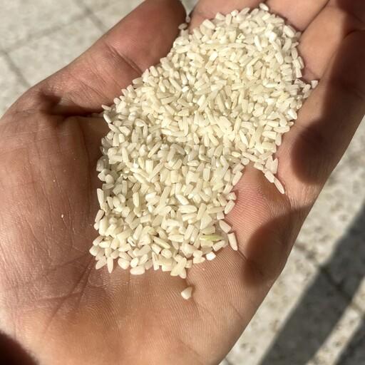 برنج نیم دانه طارم هاشمی(کیسه پنج کیلویی)