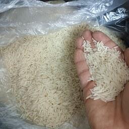 برنج درجه یک فجر گلستان امسال به قیمت عمده 10 کیلویی و 25 کیلویی فقط کافیه یک بار پخت بشه در صورت عدم رضایت برگردانید 