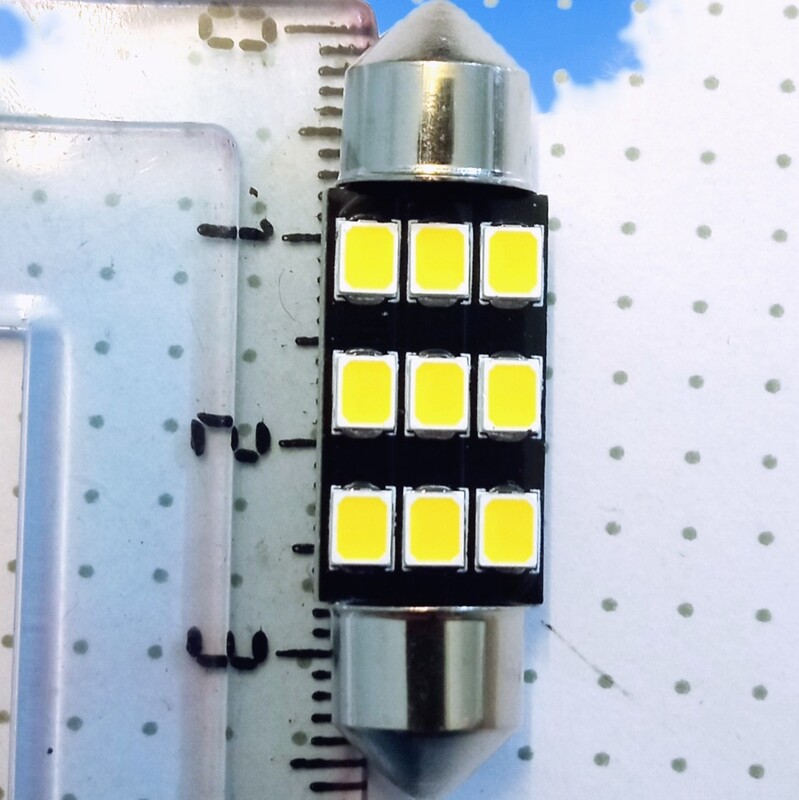 چراغ سقف اس ام دی لیمویی، مدل فشنگی 9تایی،پَک 2عددی،ولتاژ کار 12 ولت،پُر نور و باکیفیت، ویتکار