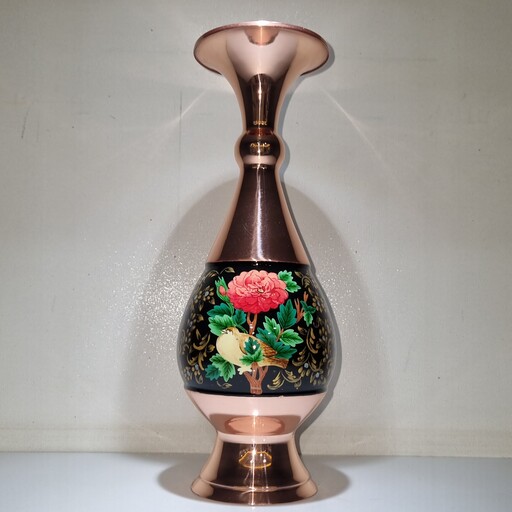 گلدان صراحی مدل تشعیر و گل مرغ سایز 25 از محصولات جدید ثمین مس اصفهان
