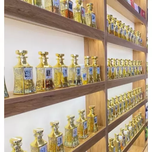 عطر گرمی ویاژ vip برند لوزی سوئیس حداقل سفارش 10 گرم قیمت برحسب 1 گرم محاسبه شده تعداد سبد خرید حداقل روی  10 تنظیم شود