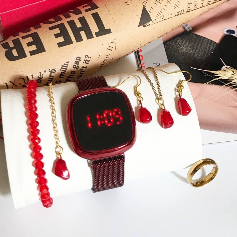 ست ساعت و نیم ست و دستبند و حلقه دخترانه قرمز ویژه ولنتاین کد 23155