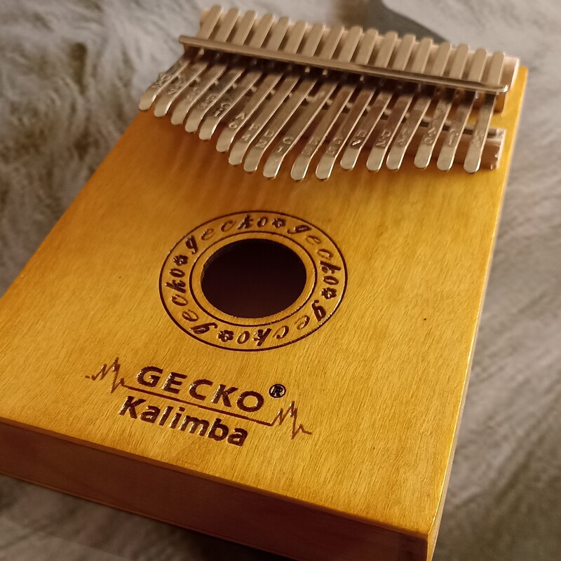 کالیمبا جکو اصل چوبی 17 تیغه در رنگ و مدل های مختلف به همراه جعبه و چکش  و ارسال سریع 