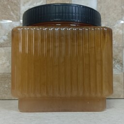 عسل طبیعی کنجد غیر تغذیه ای مستقیم از زنبوردار و کندودار صددرصد تضمینی نیم کیلویی 