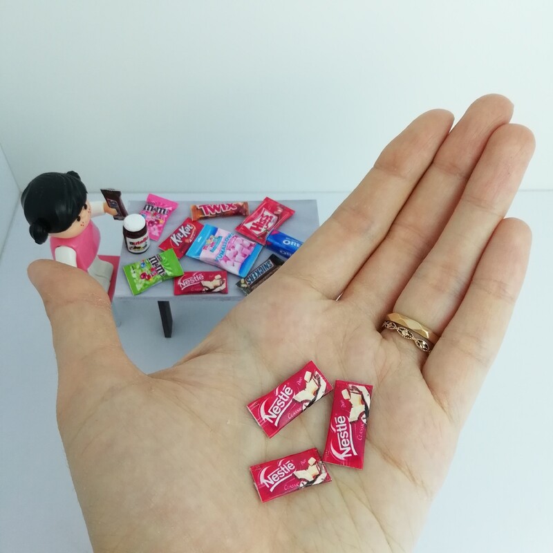شکلات نستله Nestle مینیاتوری بسته یک عددی ،مناسب برای خانه عروسکی، ولنتاین و ماکت سازی