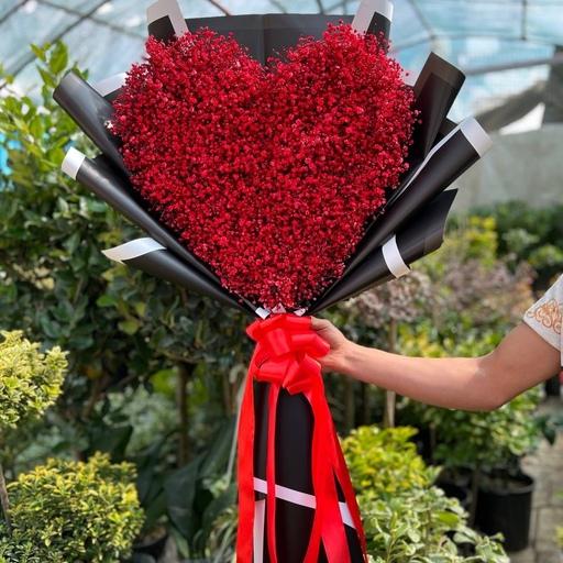دسته گل قلبی ژیپسوفیلا سایز بزرگ رنگ قرمز