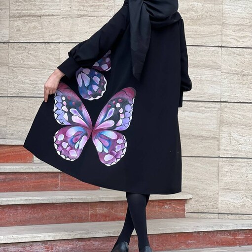 مانتو زنانه با نقاشی کار دست طرح پروانه بسیار شیک کالکشن عیدانه از سایز 38 تا 80