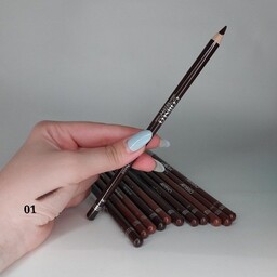 مداد ابرو کالیستا دارای 4 رنگ قهوه ای روشن و تیره بدون قرمزی