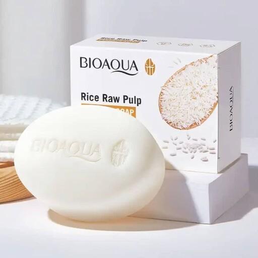 صابون شفاف کننده ،  برنج بیوآکوا BIOAQUA    حاوی عصاره برنج   دارای فرمولاسیون طبیعی   فاقد مواد شیمیایی   