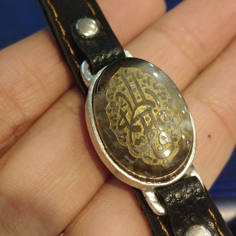 دستبند پسرانه و دخترانه سنگ عقیق خراسان حکاکی شده عقیق خطی دستبند عقیق خطی مدل یا فاطمه و یا علی
