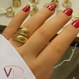 انگشتر استیل زنانه طلایی با حک کارتیه داخل رکاب