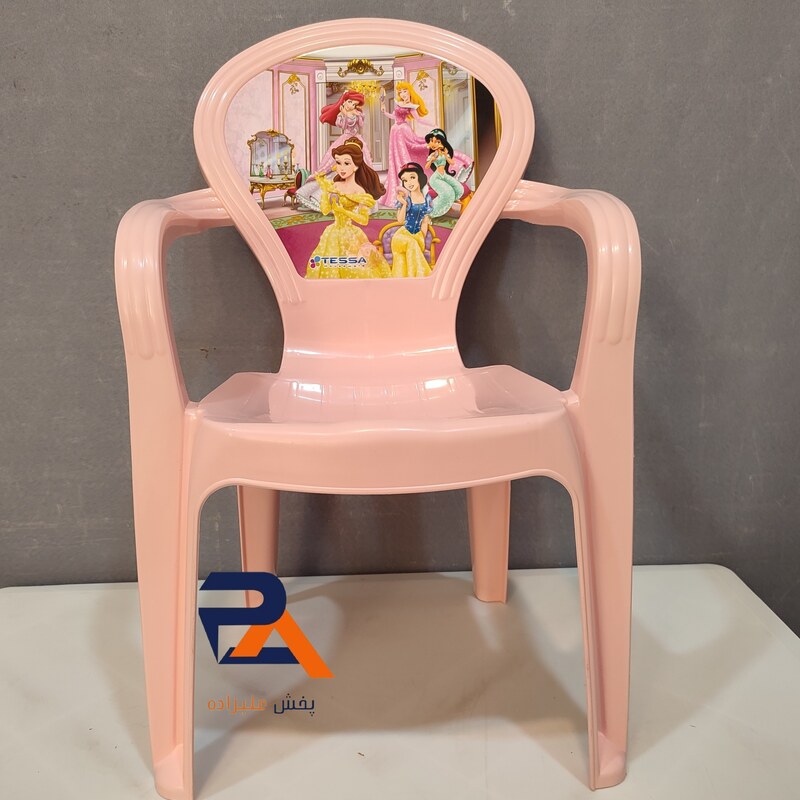 صندلی کودک از برند تسا پلاستیک با طراحی زیبا و رنگبندی مختلف باکیفیت عالی مقاوم