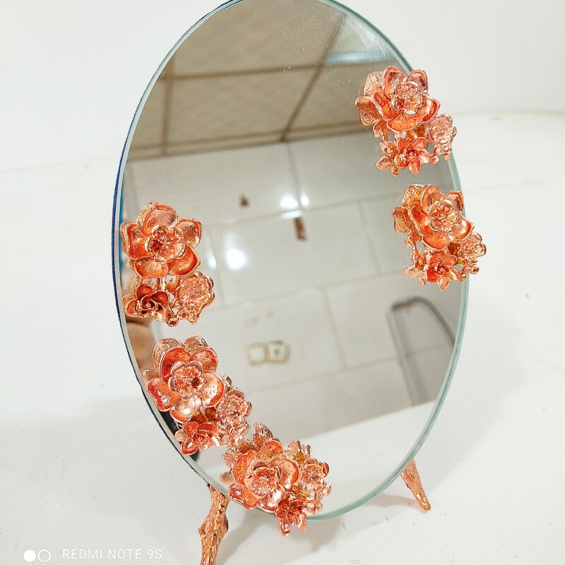 آینه تکی گل کاری شده هفت سین با گل های رز آبکاری مسی کار شیک و زیبا ارسال رایگان
