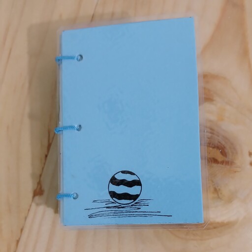 دفترچه دستساز طرح زحل و کهکشان، 72برگ کاغذ دو رنگ آبی بدون خط 