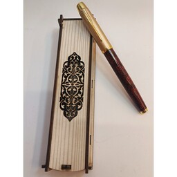 روان نویس  جعبه دار شیک کادویی لاکچری قابل حکاکی همراه جعبه کادویی چوبی 