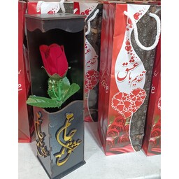 باکس گل رز دوست دارم همراه با ساک کادویی هرعدد