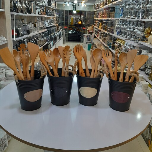 ست کفگیر و ملاقه چوبی بامبو با دسته سیلیکونی نسوز 5 تایی با ظرف سطلی در 5 رنگ مختلف