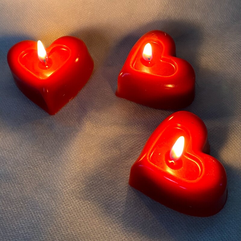 شمع قلبی ولنتاین پک سه تایی به قطر 3 و ارتفاع تقریبا 2