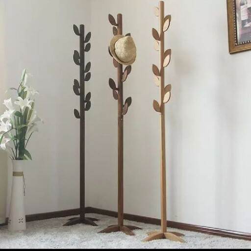 رخت آویز چوبی طرح درخت با پایه ی سیمانی یا چوبی و  در رنگ ها وسایزهای مختلف