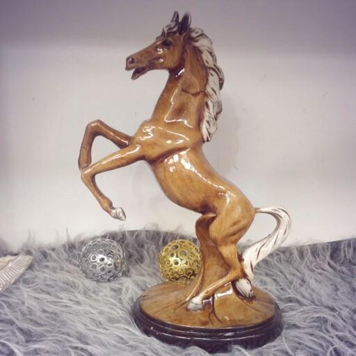 مجسمه اسب کد 2