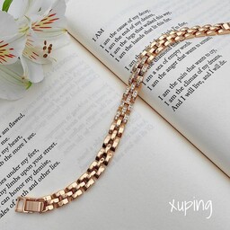 دستبند  نگینی طرح طلا از برند ژوپینگ 