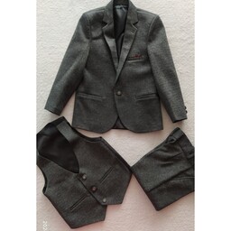 کت شلوار پسرانه رنگ زغالی تیره برفکی سایز( تقریبی 5 تا 8 سال)کد6