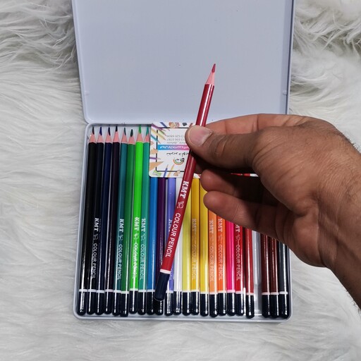لوازم تحریر فانتزی مداد رنگی 24 رنگ مثلثی KMT جعبه فلزی طرح یونیکورن 
