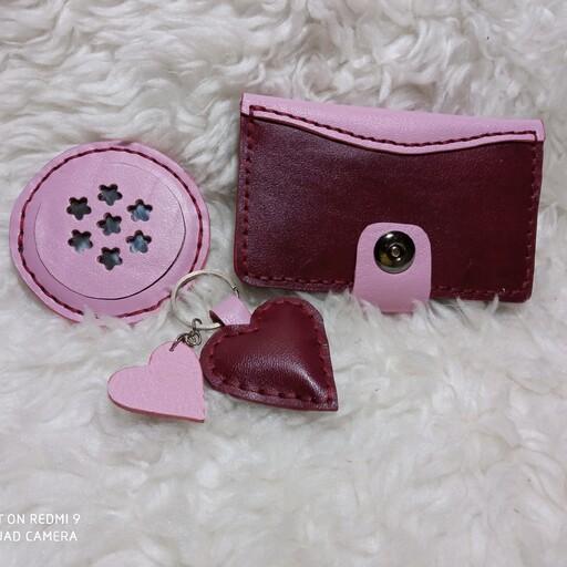 ست جاکارتی کیف کارت چرم طبیعی بزی دستدوز  خاص همراه جاسوویچی و آینه