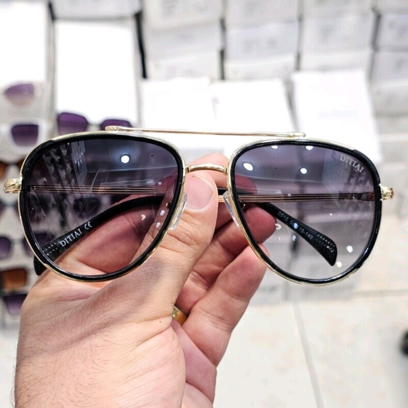عینک آفتابی مردانه دیتیا یووی 400 دارای رنگبندی کیفیت عالی همراه کیف عینک رایگان