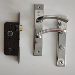 مجموعه قفل سرویسی و دستگیره درب چوبی خالدار کروم میلانو مخصوص درب سرویسی 