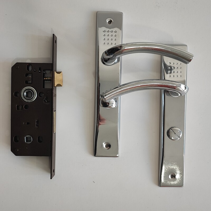مجموعه قفل سرویسی و دستگیره درب چوبی خالدار کروم میلانو مخصوص درب سرویسی 