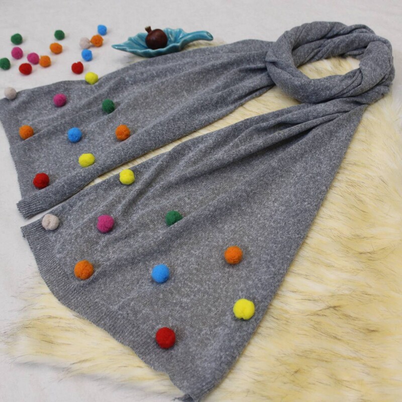 شال موهر زمستانی طوسی زنانه طرحدار پوم پوم رنگی 