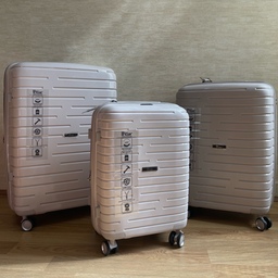چمدان برند ریبار رنگ کرم  ست سه تیکه به همراه پورت یو اس بی