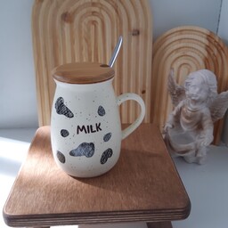 ماگ فانتزی مدل میلک milk درب بامبو به همراه قاشق گنجایش 300 میل