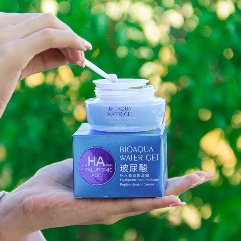 کرم مرطوب کننده هیالورونیک اسید بیوآکوا
BIOAQUA Hyaluronic Acid Water Get Cream(50g)