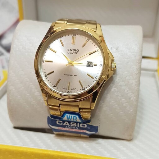 ساعت و دستبند مردانه طلایی با انگشتر جعبه و باتری  ارسال رایگان