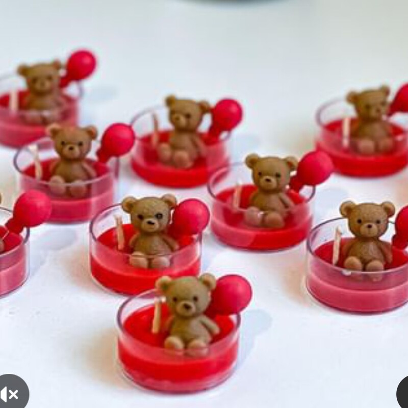 خرس های زیبا برای ولنتاین برای اتاق کودک برای تزیین روی میز برای تولد
