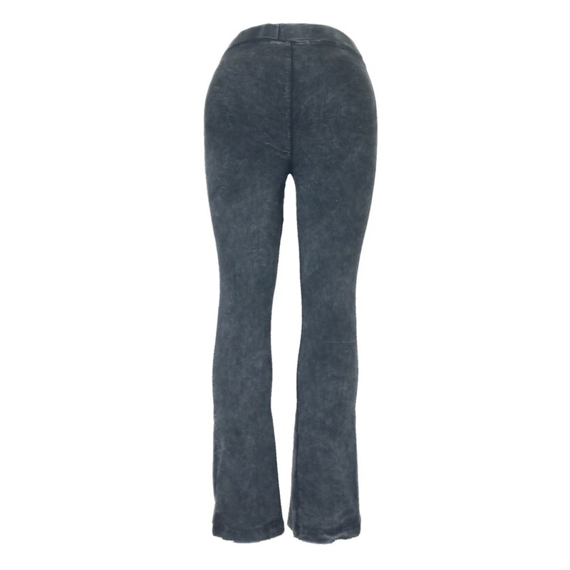 شلوار دمپا گشاد بوتکات رنگ زغالی جنس پارچه طرح جین است سایزبندی ایرانی