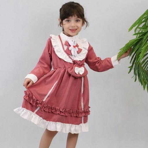 سارافون دخترانه عروسک دار به همراه کیف پر چین و کلوش  پارچه کبریتی در 4رنگ سایز35-40-45 شیک و مجلسی عیدانه