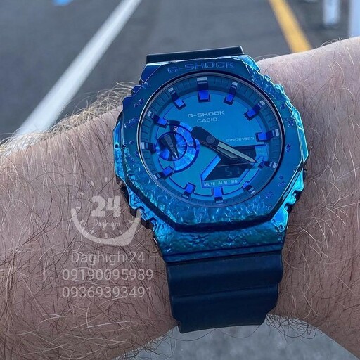 ساعت  مچی  جی شاک  Casio gshock GM-2140GEM های کپی تمام قاب فلزی   تنظیم اتوماتیک با پایتخت کشورها،اتولایت دار رنگ آبی