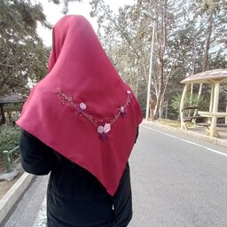 روسری بزرگسال روبان دوزی کوپرا قرمز منگوله دار