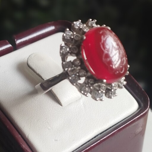 انگشتر نقره زنانه با عیار 925 و سنگ اصلی عقیق سرخ 
