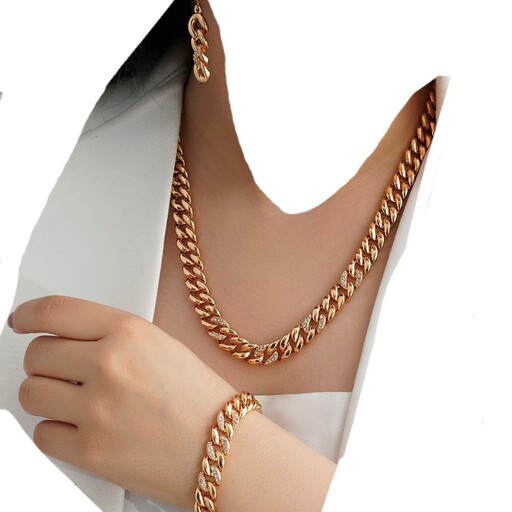 سرویس مارک zjبسیار با کیفیت رنگ ثابت شیک و بادوام شامل دستبند گردنبند گوشواره