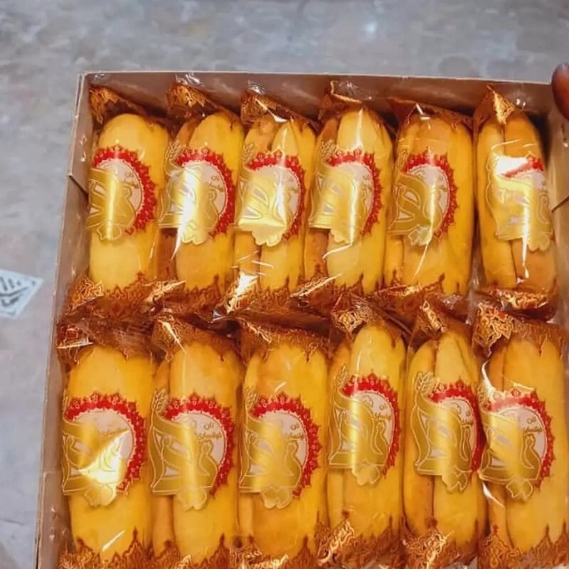 کلوچه سنتی زعفرانی خوانسار(نان خوانساری )  فله ای هر کیلو22جفت(44عدد)    بدون جوش شیرین 