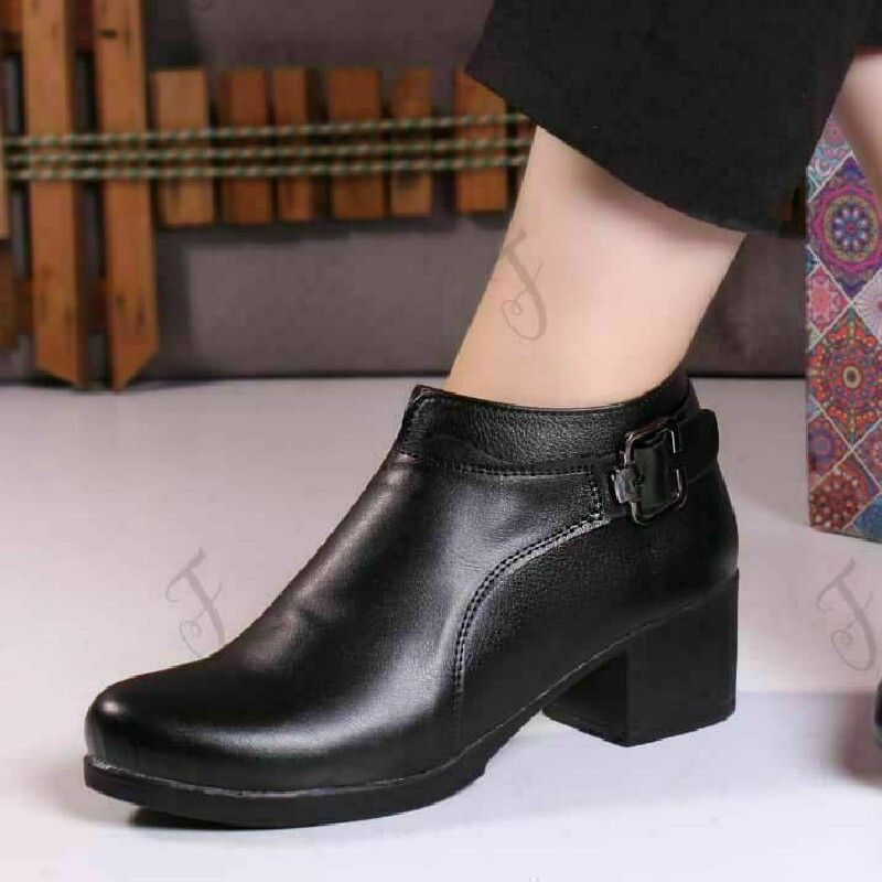 کفش اداری زنانه جنس رویه چرم بیاله و چرم شرانگ زیره پیو سایزبندی 37 تا 40 قالب استاندارد