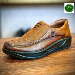 کفش مردانه چرم تبریز  برند شیکا مدل کینگ رنگ مشکی و عسلی سایز بندی 40 تا 44 