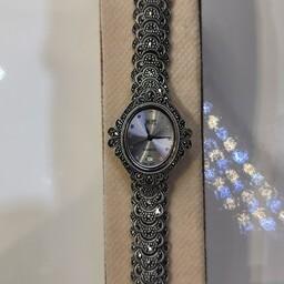 ساعت نقره زنانه سیاه قلم برند معروف هانگ همراه با ضمانت کتبی 