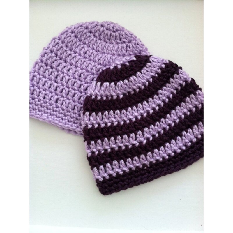کلاه دو رنگ  زمستانی بافته شده با دست قابل سفارش با رنگ بندی دلخواه 