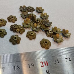 خرجکار کاسبرگ طرح گل دستبند گوشواره کردنبند  زیورآلات بدلیجات خرازی