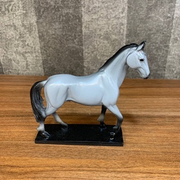 مجسمه اسب کوچک طوسی